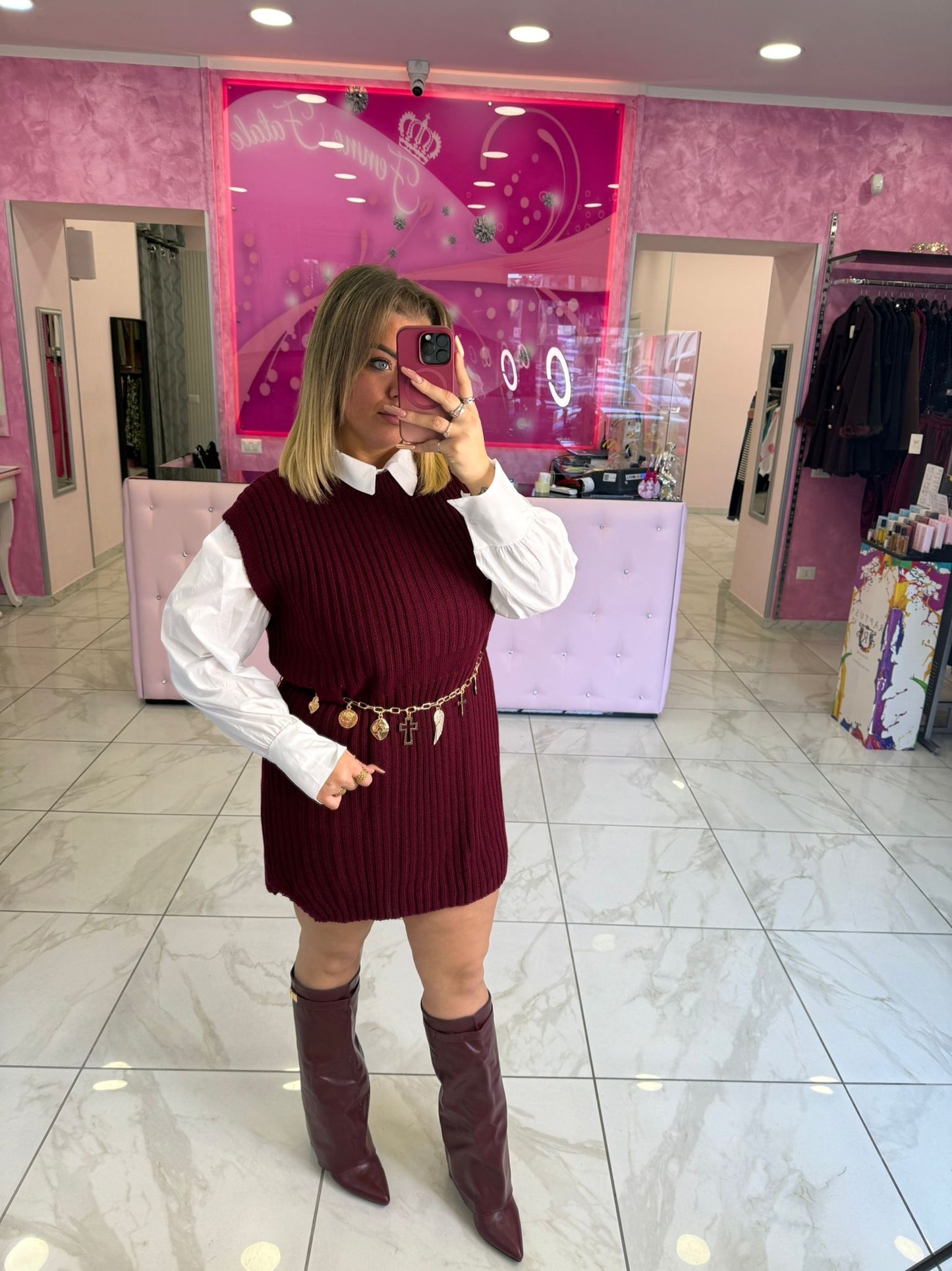 Abito Smanicato con Camicia