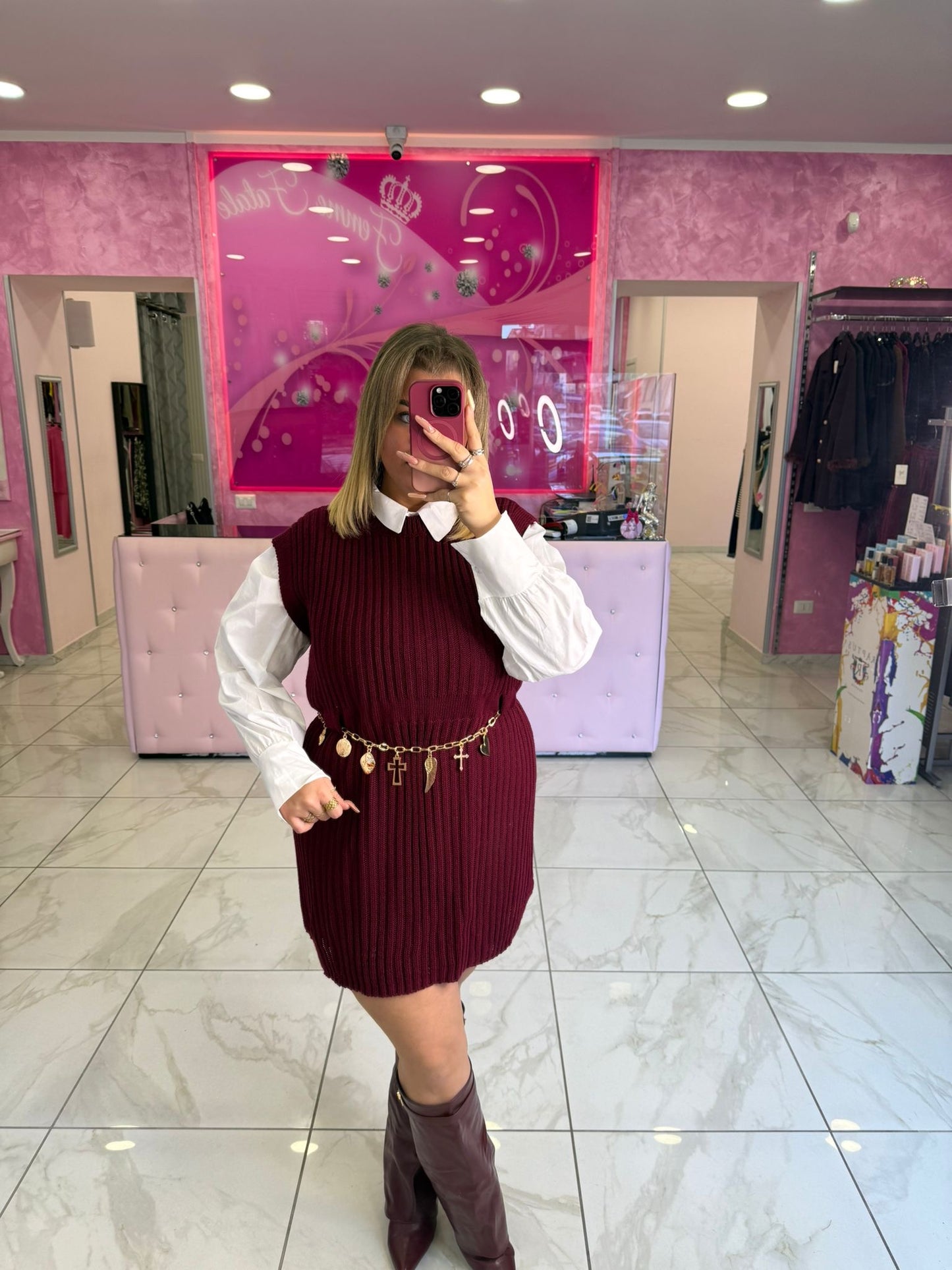 Abito Smanicato con Camicia